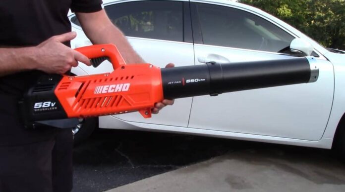 How-To-Dry-Your-Car-With-A-Leaf-Blower