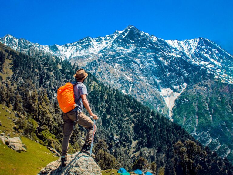 9 Essential Things People Always Forget To Pack When Hiking in 2022