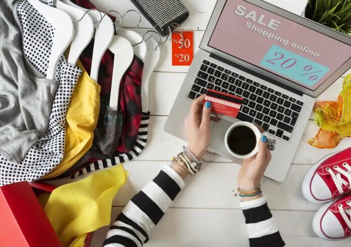 Buying-Fashion-Clothes-Online