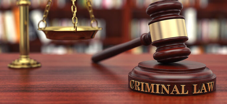 How to Find The Best Criminal Defense Attorney in 8 Easy Steps – 2022 Guide