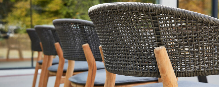 7 Tips for Choosing the Best Material For Your Outdoor Furniture – 2022 Guide