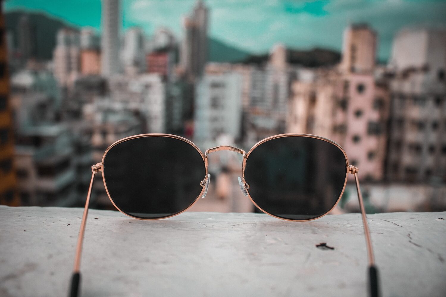 How Can You Tell If Chloe Sunglasses Are Real Akt In Motion