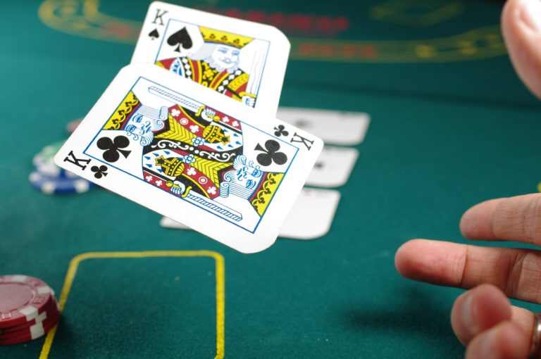 What Are the Best Cards to Split in Blackjack?