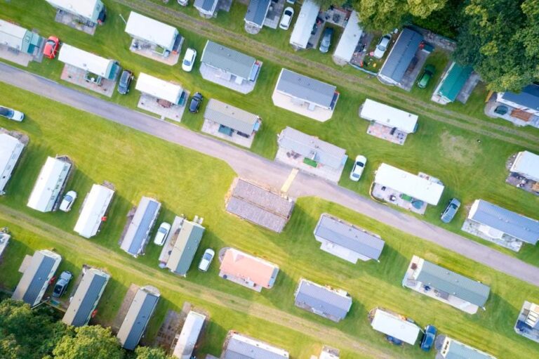 Selling Your Mobile Home Park Privately or To A Dealer: What’s Better?
